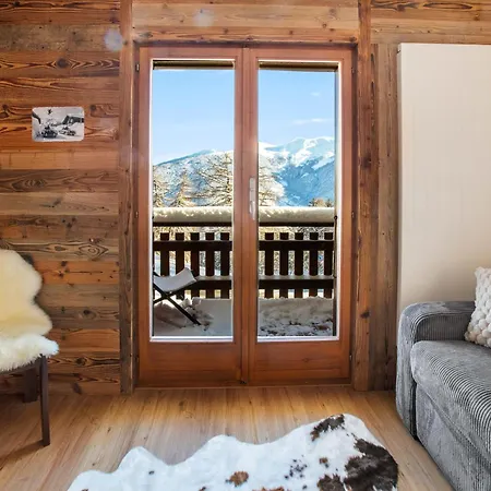 Rénové Avec Vue Sur Les Montagnes